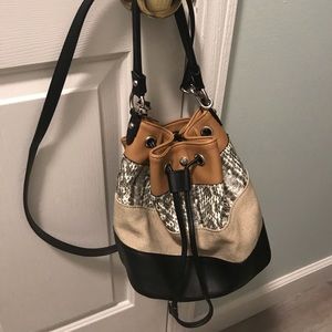 Drawstring bucket bag